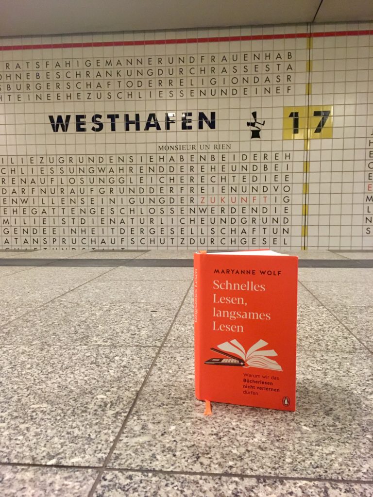 Buch im Bahnhof Westhaven